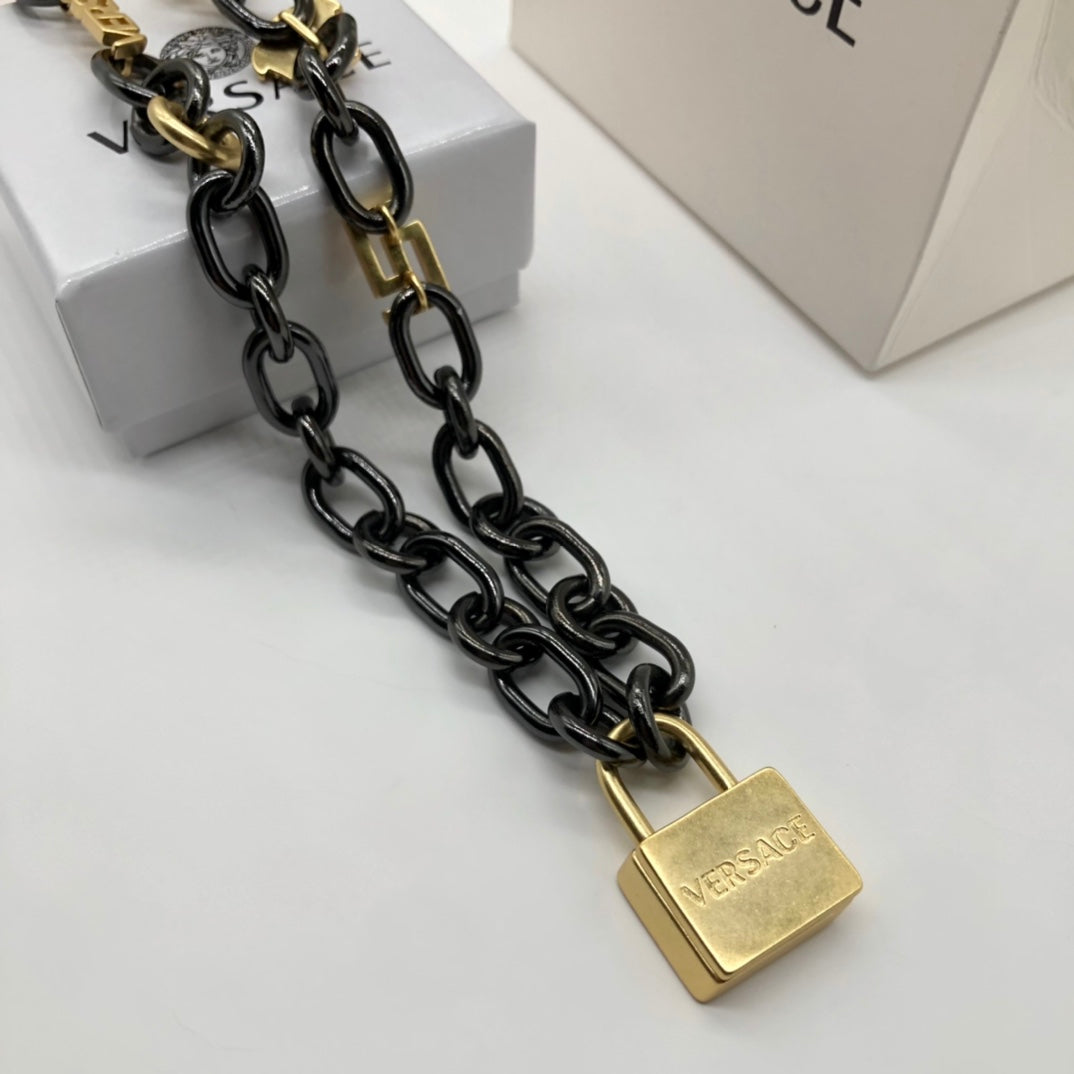 Celine Ver Chain 18K Gold Necklace