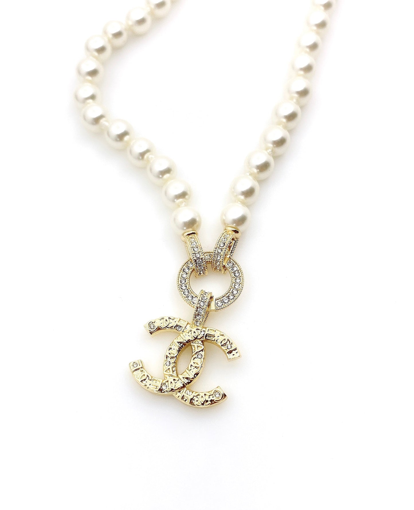Chanel Pearls Choker 18K Gold Necklace