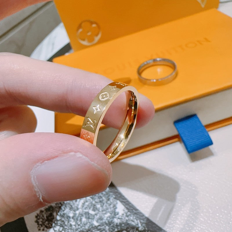 Louis Vuitton Instinct Set of Two Gold 18K Gold Ring
