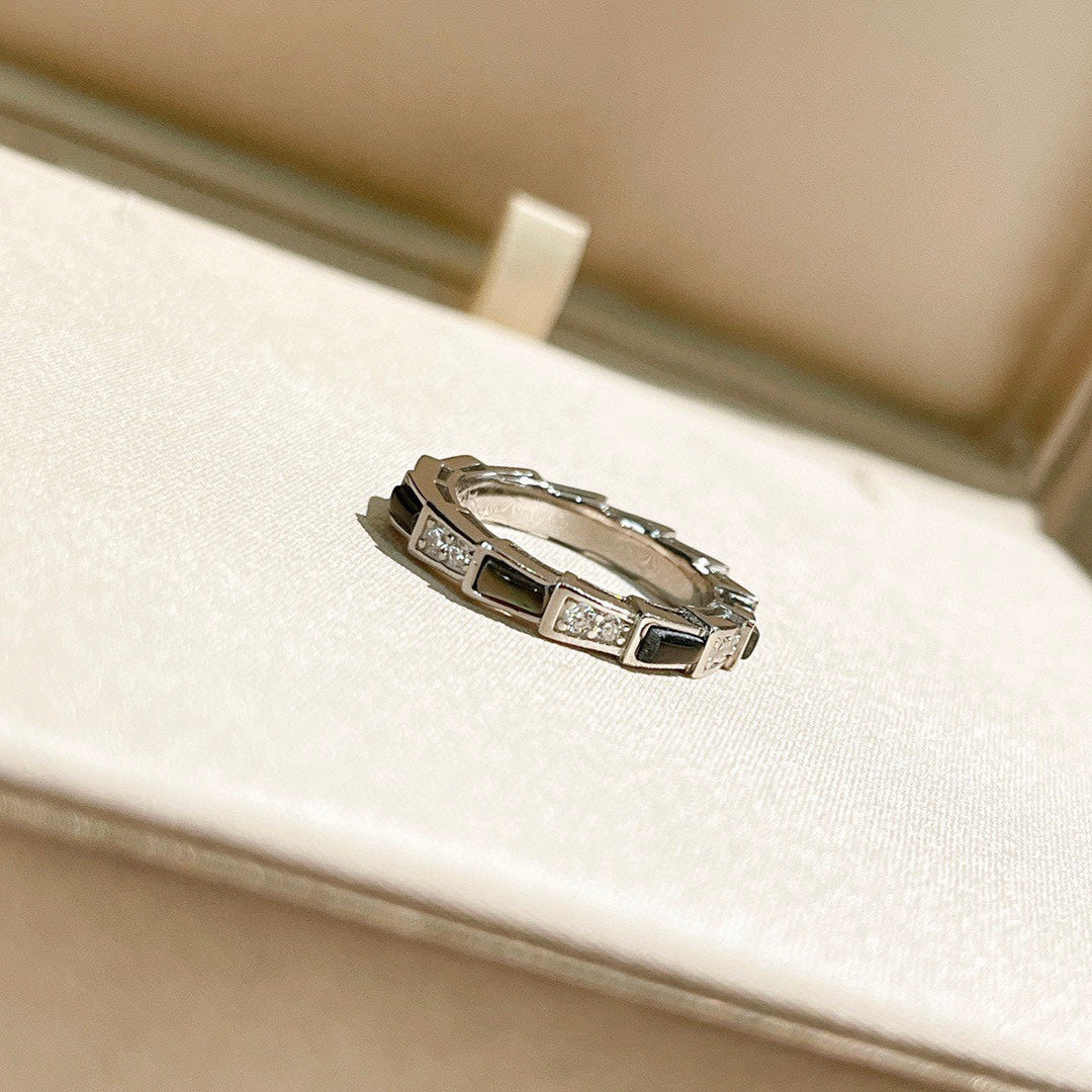 Bvlgari Serpenti Viper Malachite 18K Gold Ring