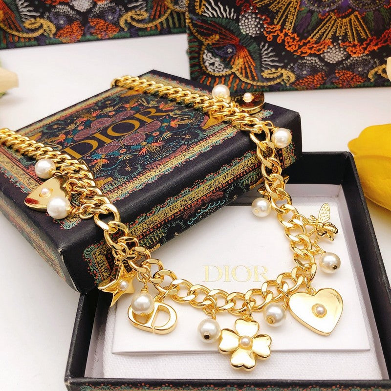 Dior Star Pearl Gold 18K Gold Necklace