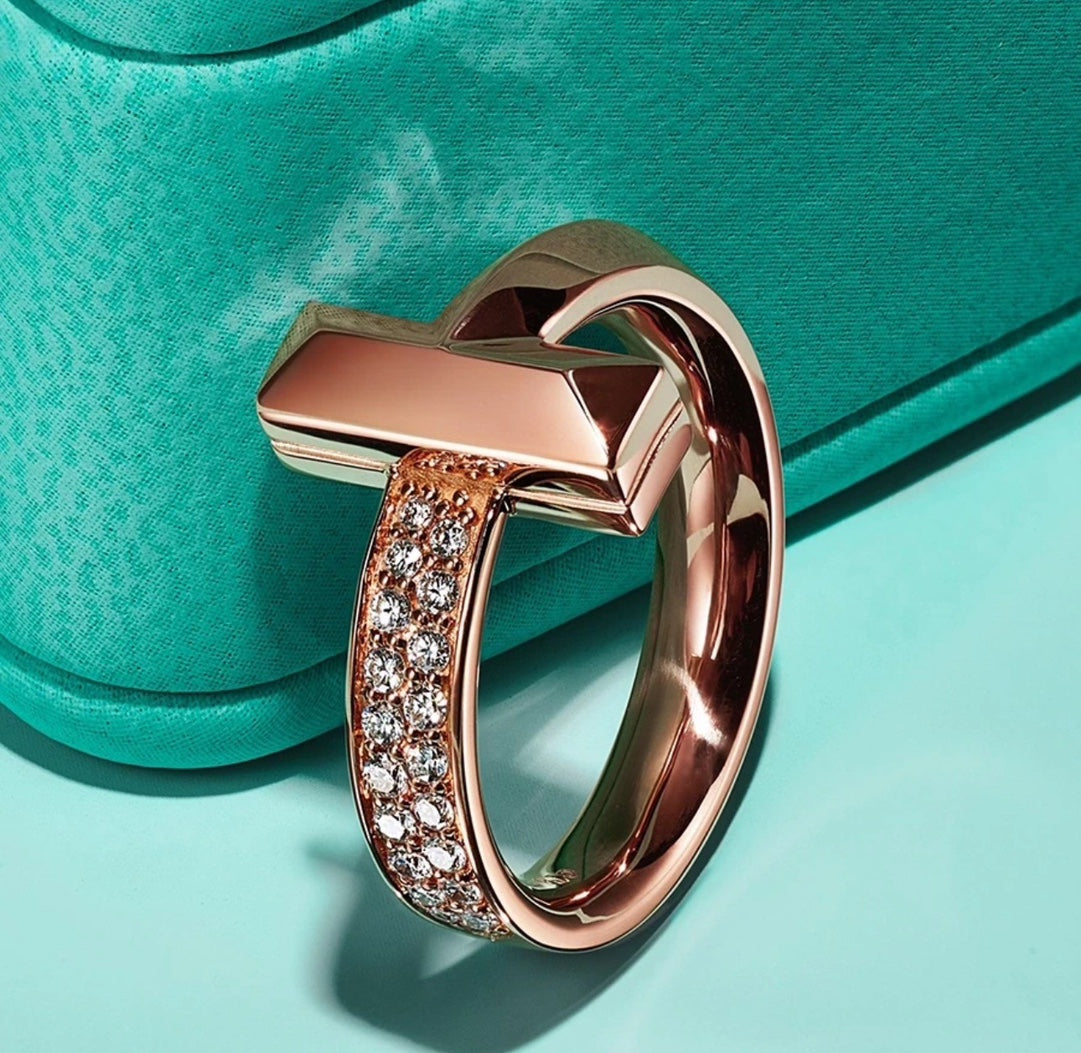 Tiffany T1 Diamonds 18K Gold Ring