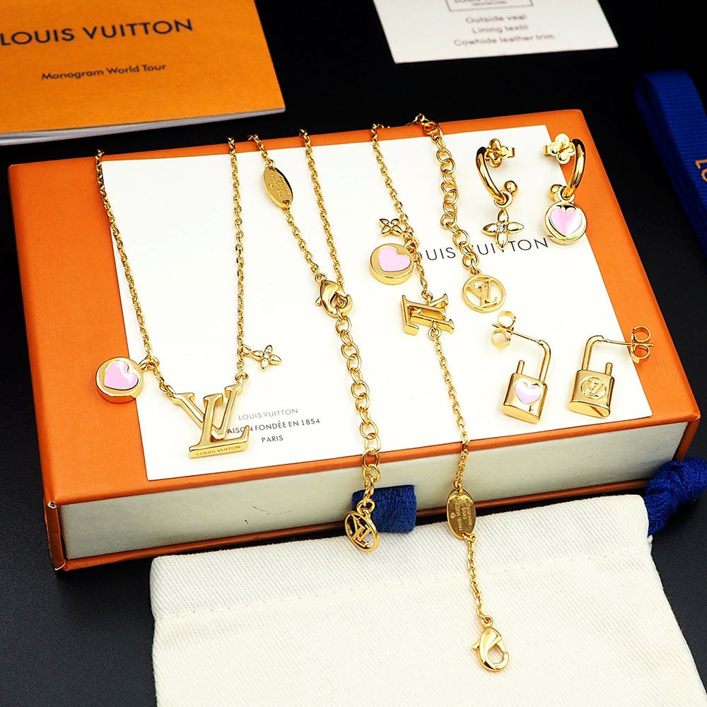Louis Vuitton Iconic Pink Heart 18K Gold Bracelet