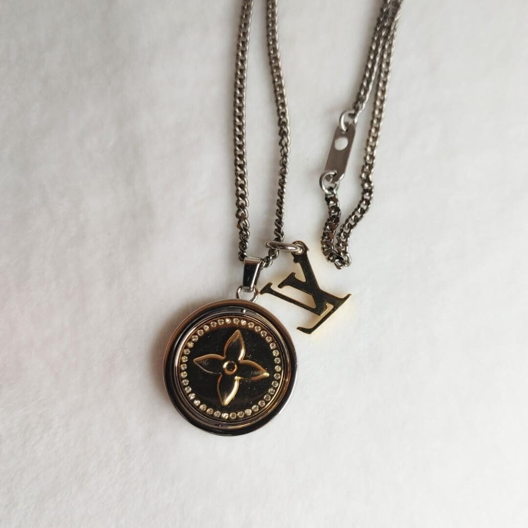 Louis Vuitton Catch 18K Gold Necklace